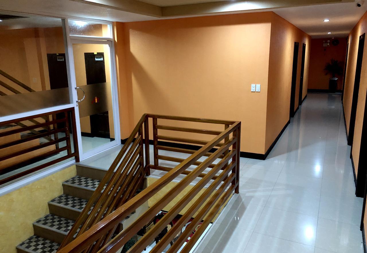 Al-Raddadi Suites Davao Exterior photo