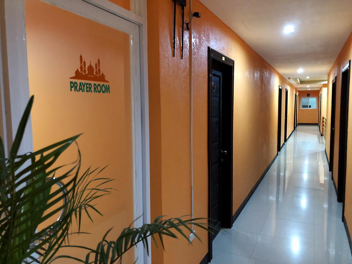 Al-Raddadi Suites Davao Exterior photo
